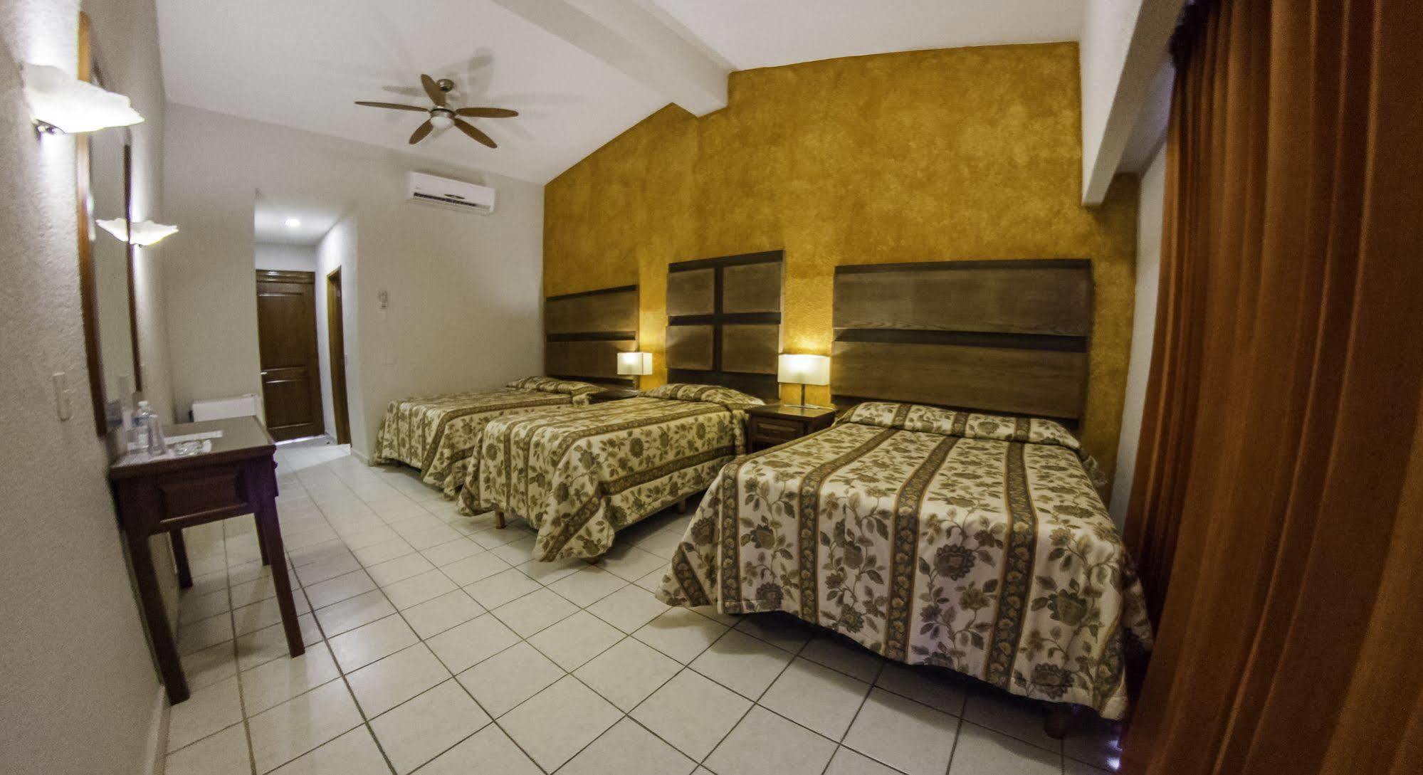 Hotel Playa Del Sol Los Barriles Buitenkant foto